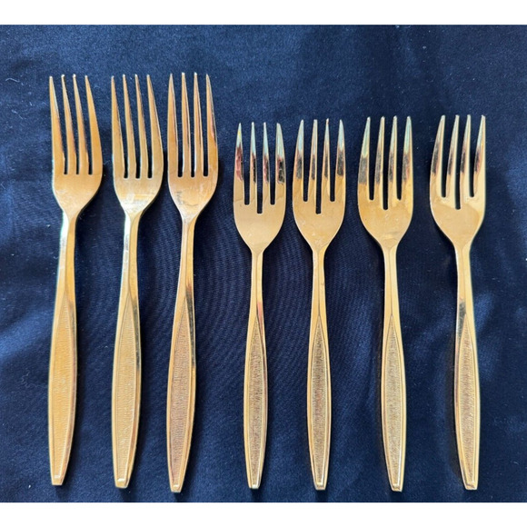 Royalton Antigua 31 PC Gold Electroplate Flatware Spoons Forks Ladle Slot Spoon+ - Picture 10 of 10